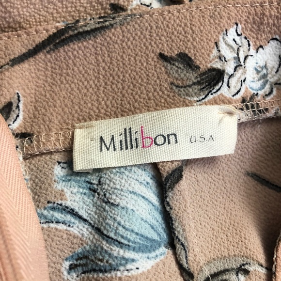 SOLD🛒 DAINTY HIGH RISE FLORAL SHORTS - Picture 4 of 5